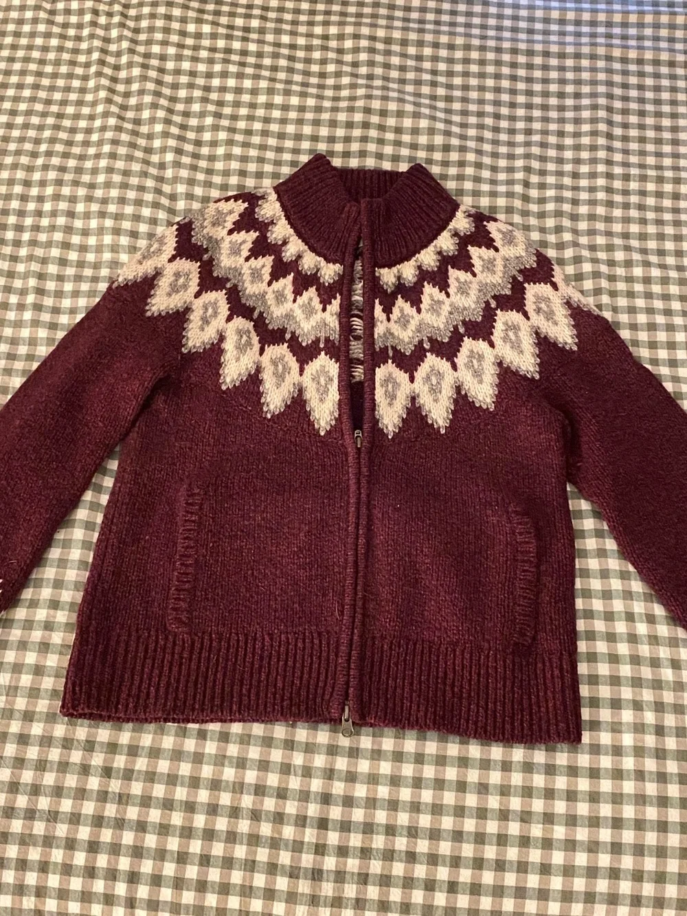 Vintage L.L. Bean 100% lambs’ wool fair isle alpine yoke zip up cardigan size M